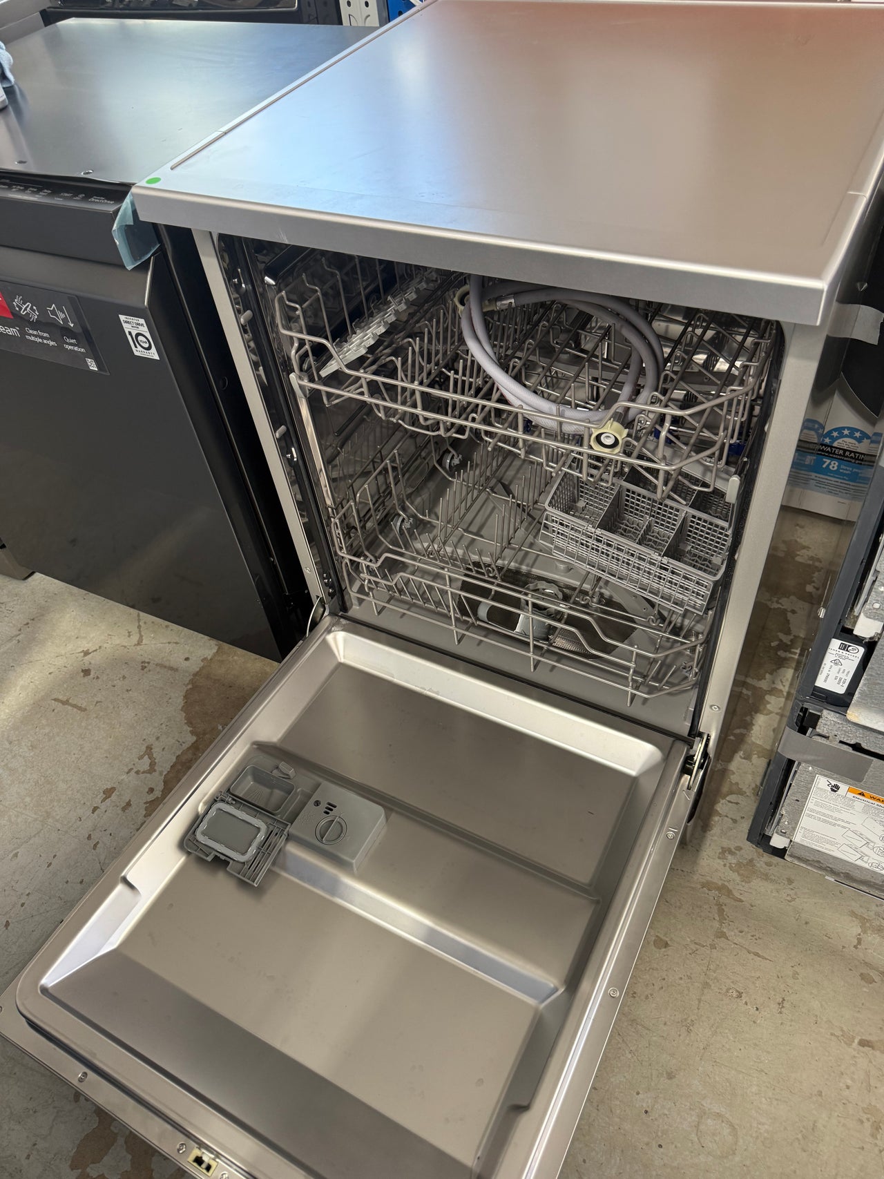 Factory second Haier HDW15F1S1 Freestanding Dishwasher (Satina) - Second Hand Appliances Geebung