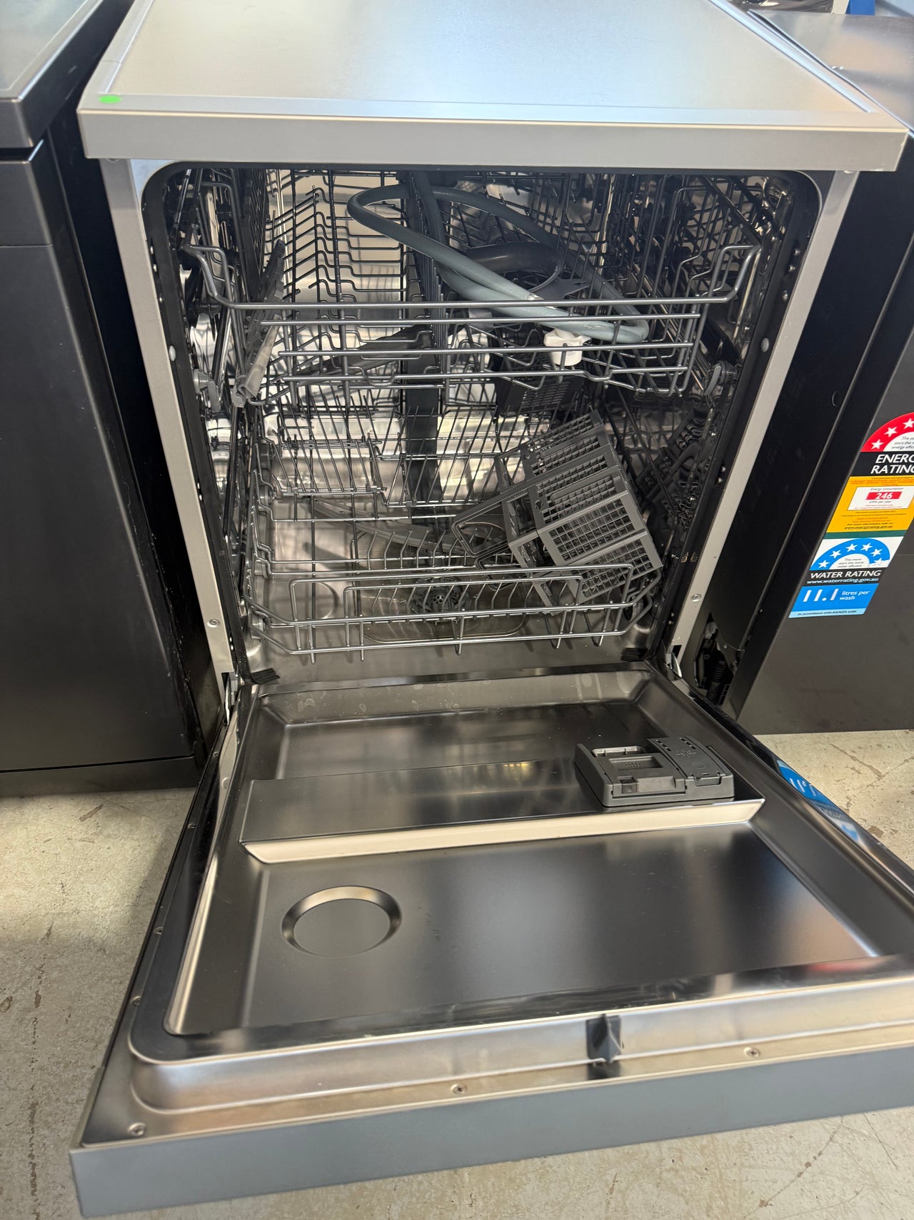 Factory second Haier HDW15F1S1 Freestanding Dishwasher (Satina) - Second Hand Appliances Geebung