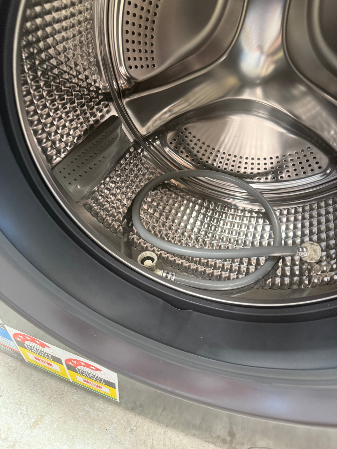 Factory second Haier HWDX1590CTB1 premium 2-in-1 front load washer dryer - Second Hand Appliances Geebung