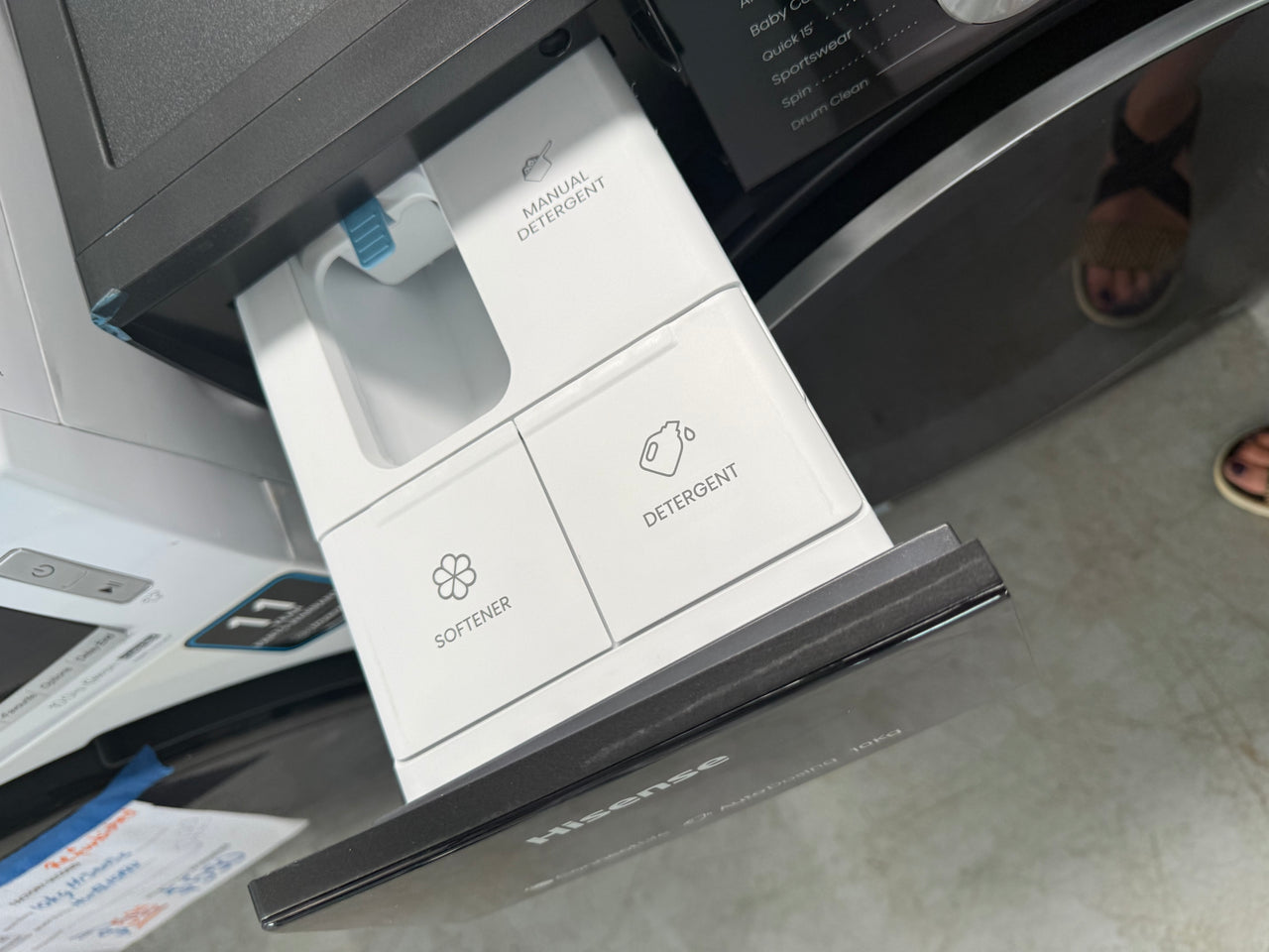 Factory second Hisense 10kg Front Load Washer HWFS1015AB - Second Hand Appliances Geebung