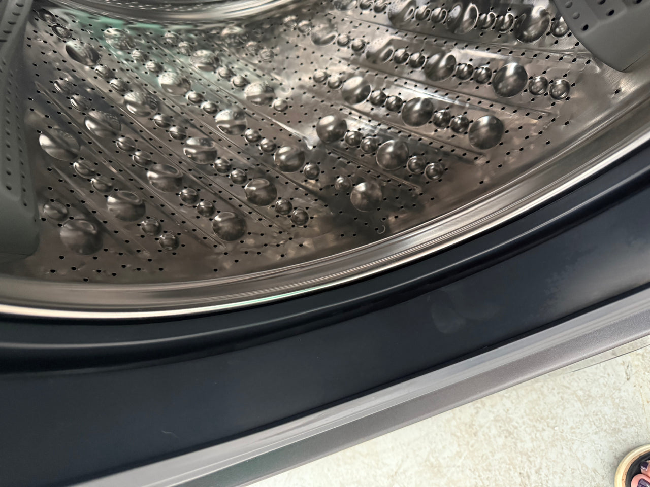 Factory second Hisense 10kg Front Load Washer HWFS1015AB - Second Hand Appliances Geebung