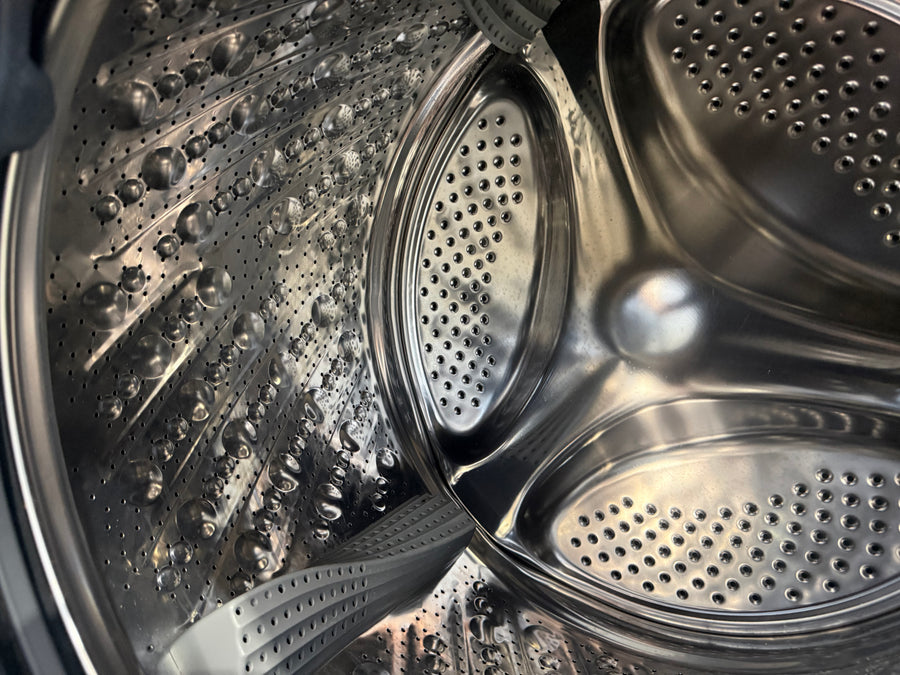 Factory second Hisense 10kg Front Load Washer Model:HWFS1015E - Second Hand Appliances Geebung