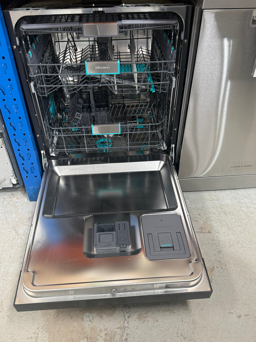 Factory second Hisense 16 Place Setting Freestanding Dishwasher –  HSAP16FB - Second Hand Appliances Geebung