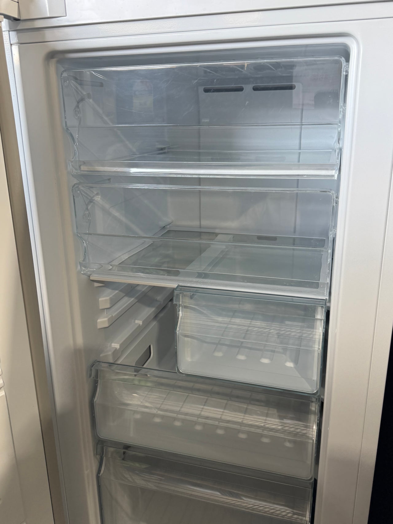 Factory second Hisense 254L Frost Free Upright Freezer – HRVF254 - Second Hand Appliances Geebung