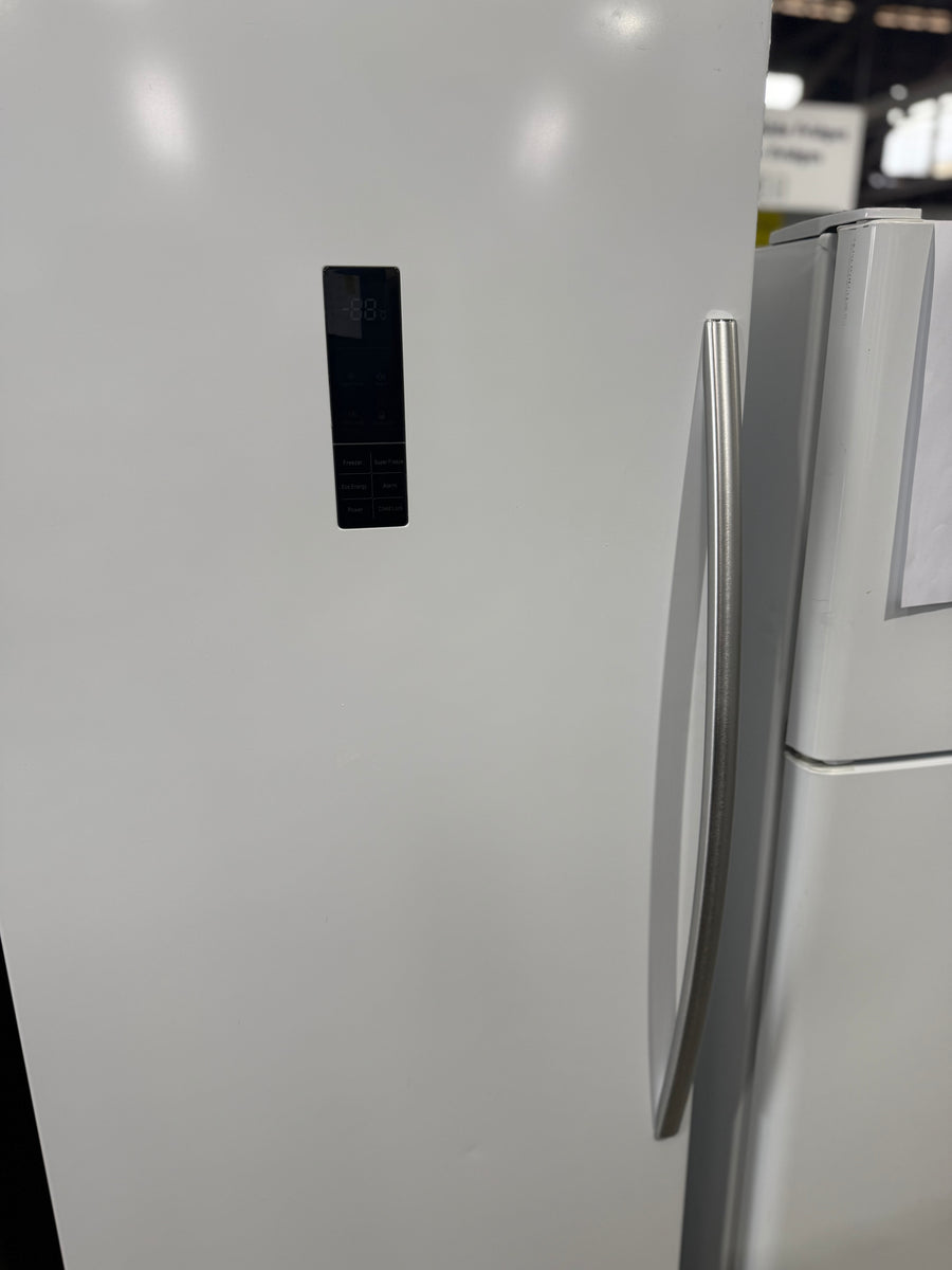Factory second Hisense 254L Upright Frost-Free Freezer – White (HRVF254) - Second Hand Appliances Geebung