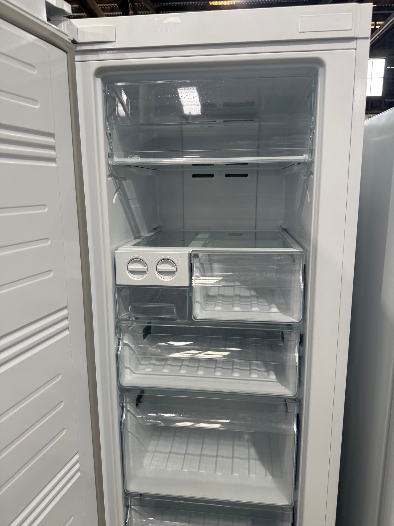 Factory second Hisense 254L Upright Frost-Free Freezer – White (HRVF254) - Second Hand Appliances Geebung