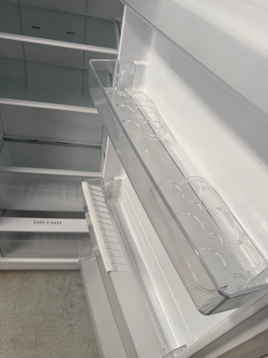 Factory second Hisense 328l vertical fridge HRAF328 - Second Hand Appliances Geebung