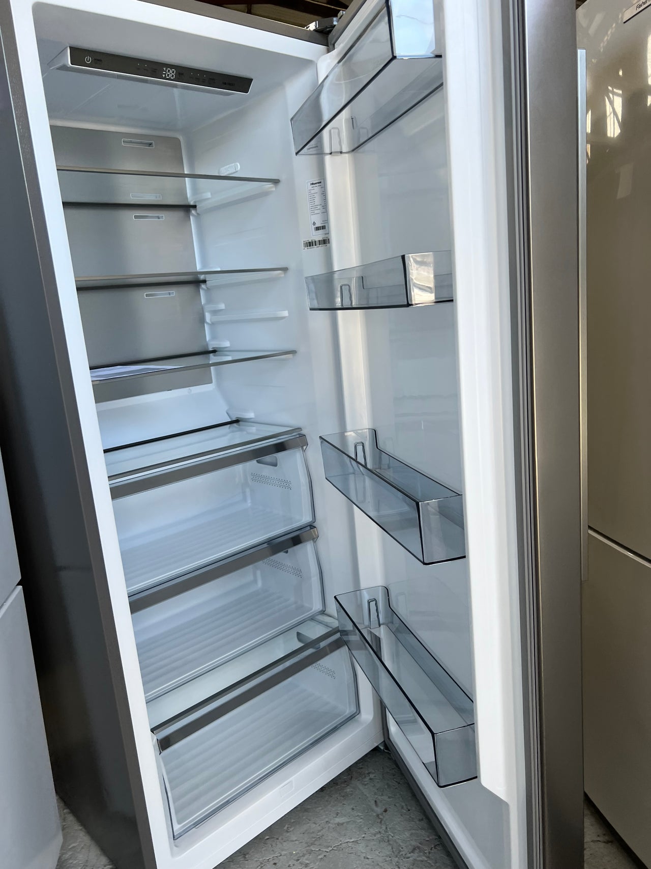Factory second Hisense 384L Vertical Hybrid Freezer HRVF384S - Second Hand Appliances Geebung
