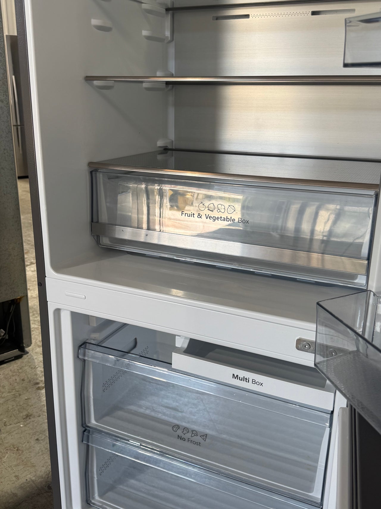 Factory second Hisense 417L Bottom Mount Refrigerator HRBM417S - Second Hand Appliances Geebung