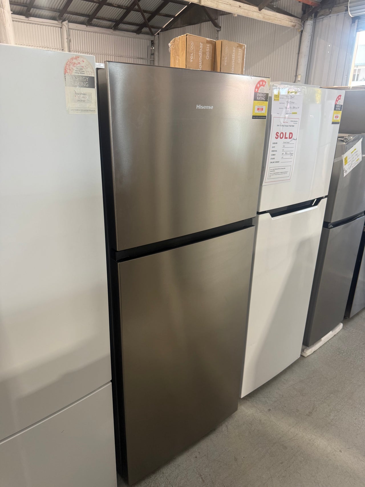 Factory second Hisense 424L Top Mount Refrigerator – HRTF424S - Second Hand Appliances Geebung
