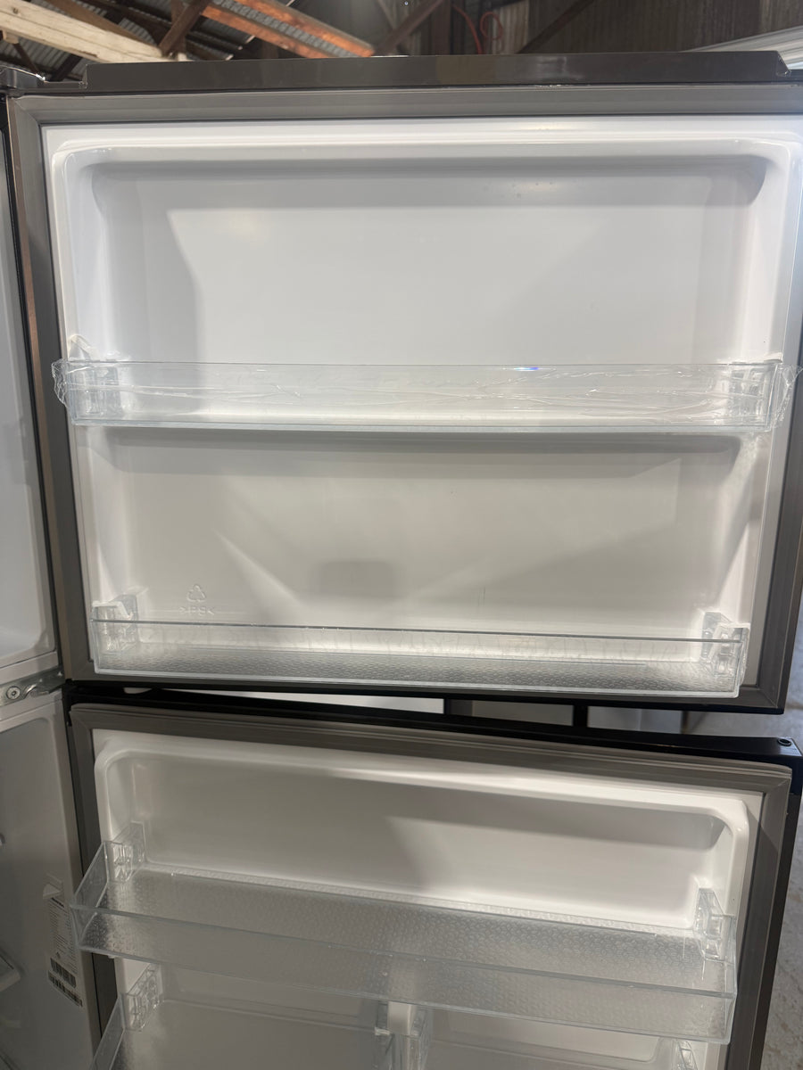 Factory second Hisense 424L Top Mount Refrigerator – HRTF424S - Second Hand Appliances Geebung