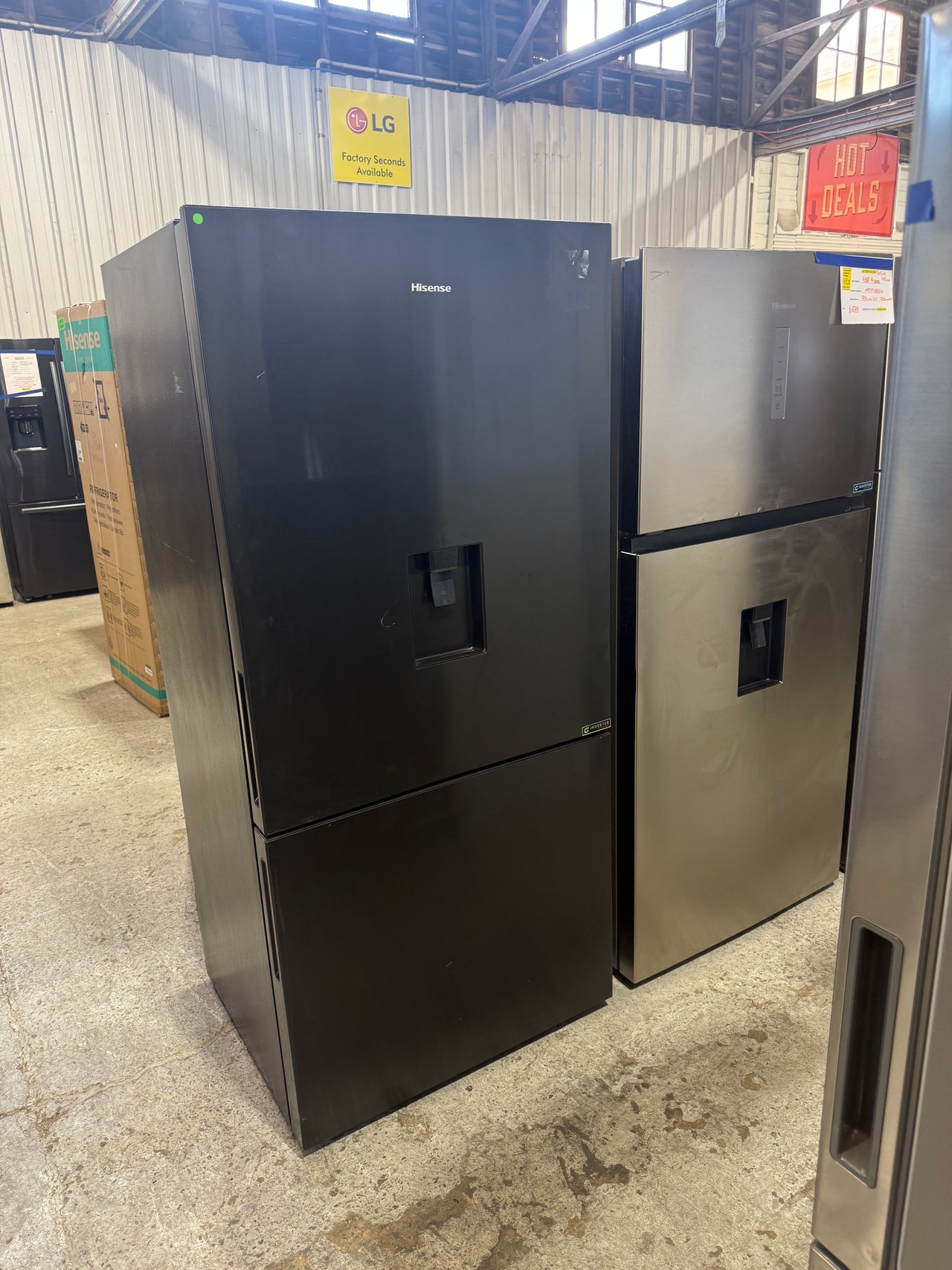 Buy Factory second Hisense 482L PureFlat Bottom Mount Refrigerator – Black Steel |  | [product_variant] | Second Hand Appliances Geebung Brisbane