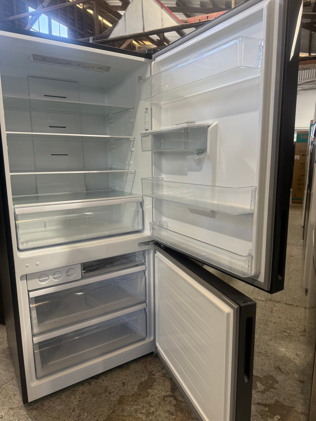 Buy Factory second Hisense 482L PureFlat Bottom Mount Refrigerator – Black Steel |  | [product_variant] | Second Hand Appliances Geebung Brisbane