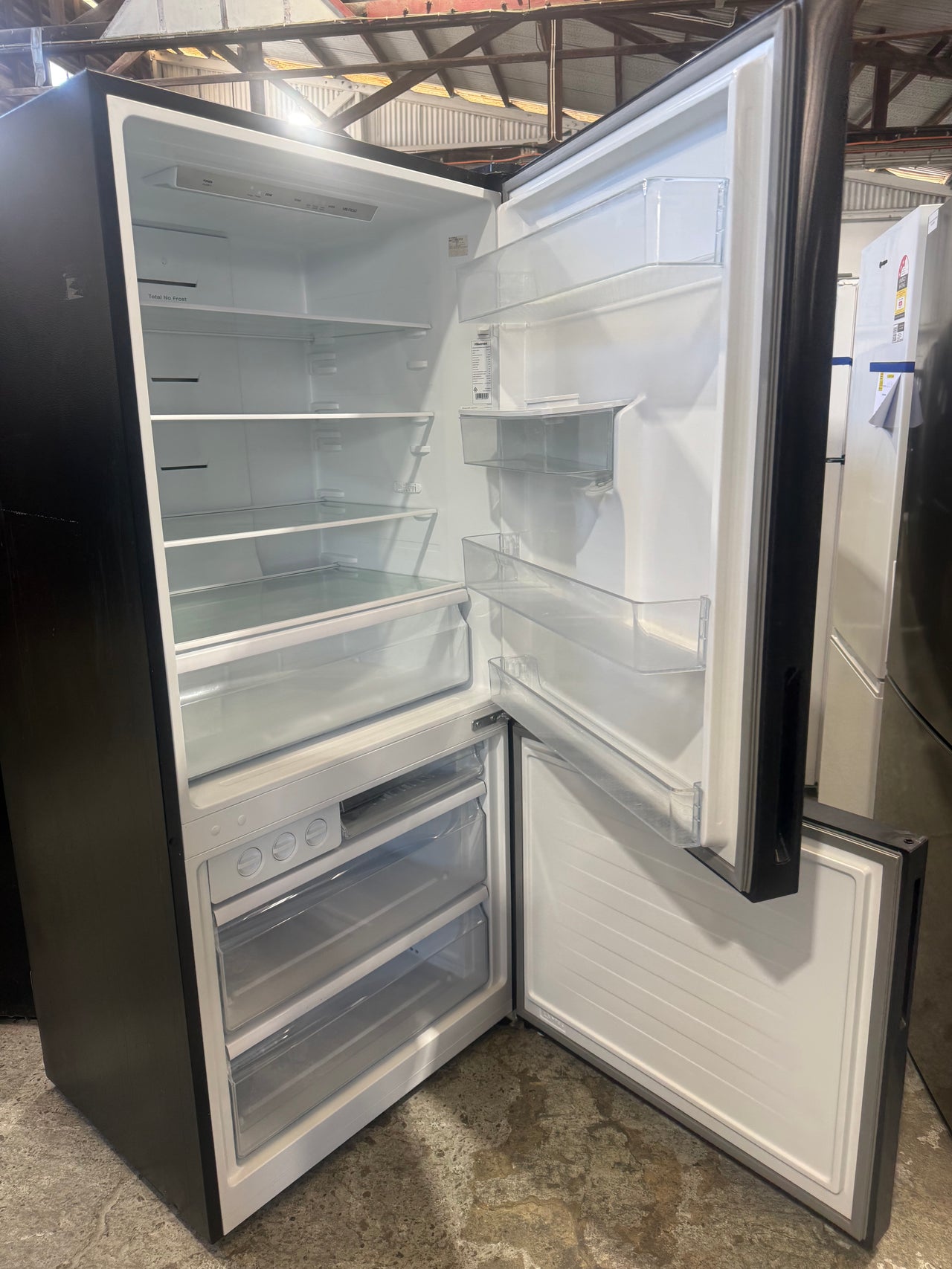 Buy Factory second Hisense 482L PureFlat Bottom Mount Refrigerator – Black Steel |  | [product_variant] | Second Hand Appliances Geebung Brisbane