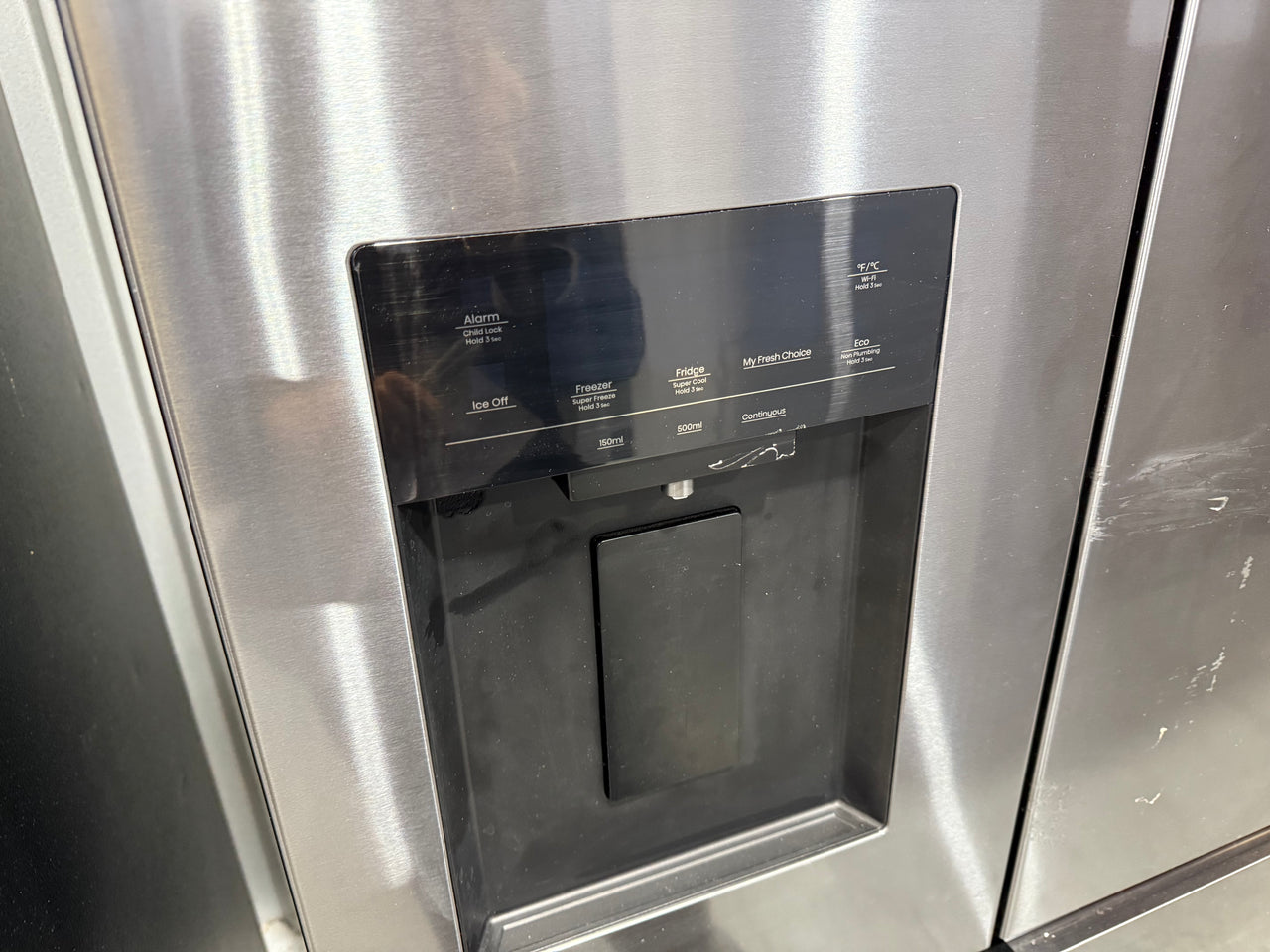 Factory second Hisense 483L French Door Refrigerator HRCD483TBW - Second Hand Appliances Geebung