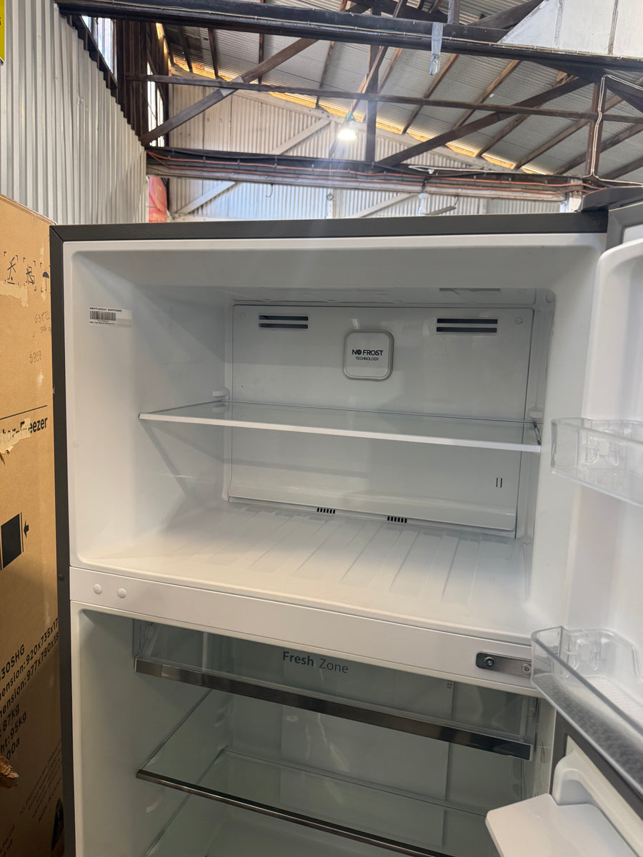 Factory second Hisense 496L Top Mount refrigerator HRTF496SW - Second Hand Appliances Geebung