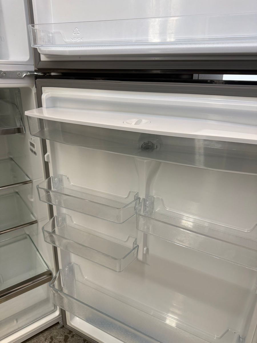 Factory second Hisense 496L Top Mount refrigerator HRTF496SW - Second Hand Appliances Geebung