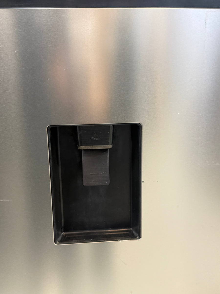 Factory second Hisense 496L Top Mount refrigerator HRTF496SW - Second Hand Appliances Geebung