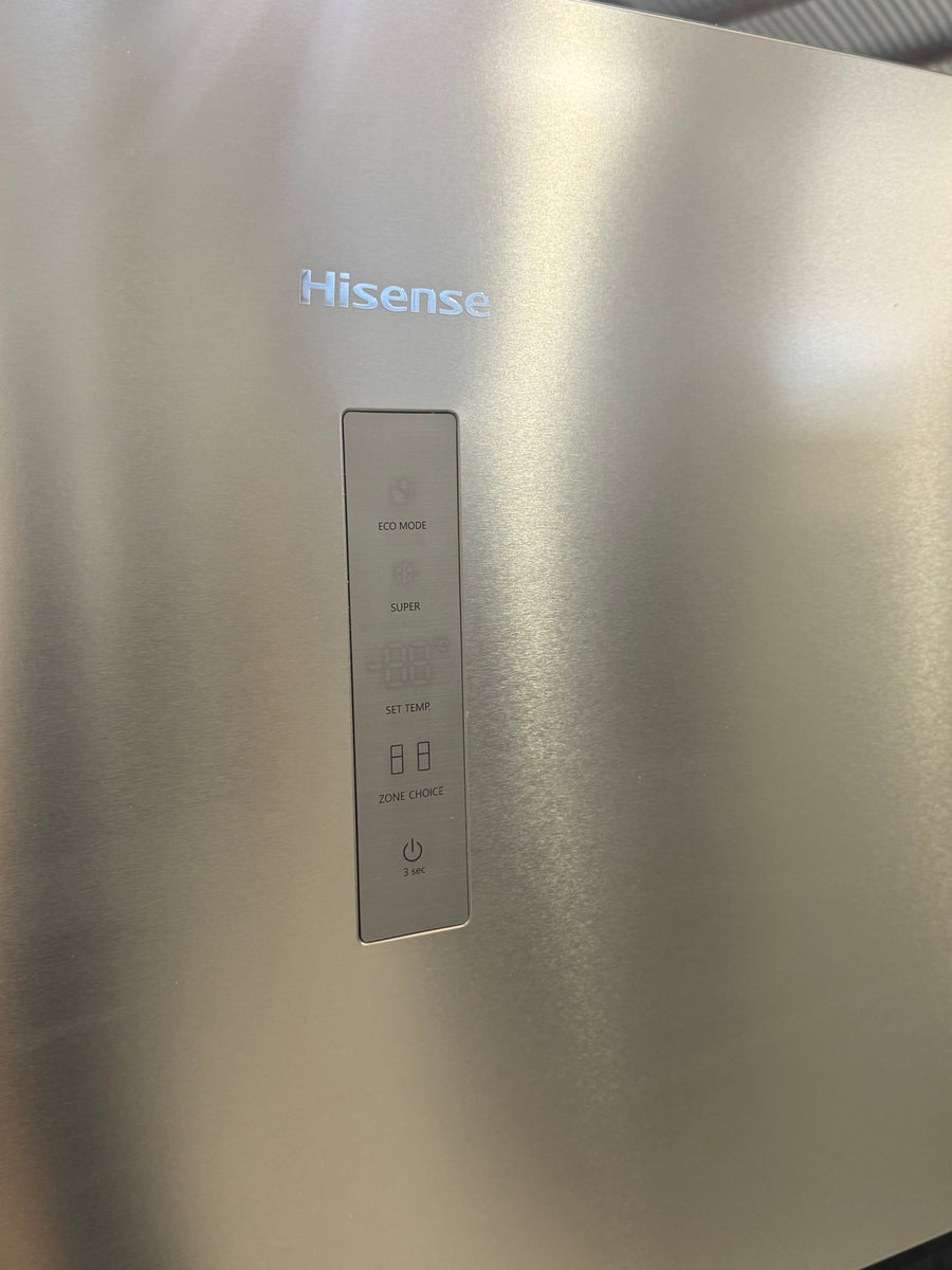 Factory second Hisense 496L Top Mount refrigerator HRTF496SW - Second Hand Appliances Geebung