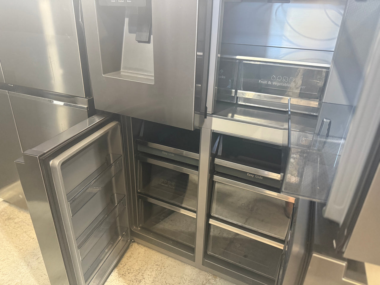 Factory second Hisense 585L PureFlat Eclipse Refrigerator Dark Stainless Steel HRCD586TBWB - Second Hand Appliances Geebung