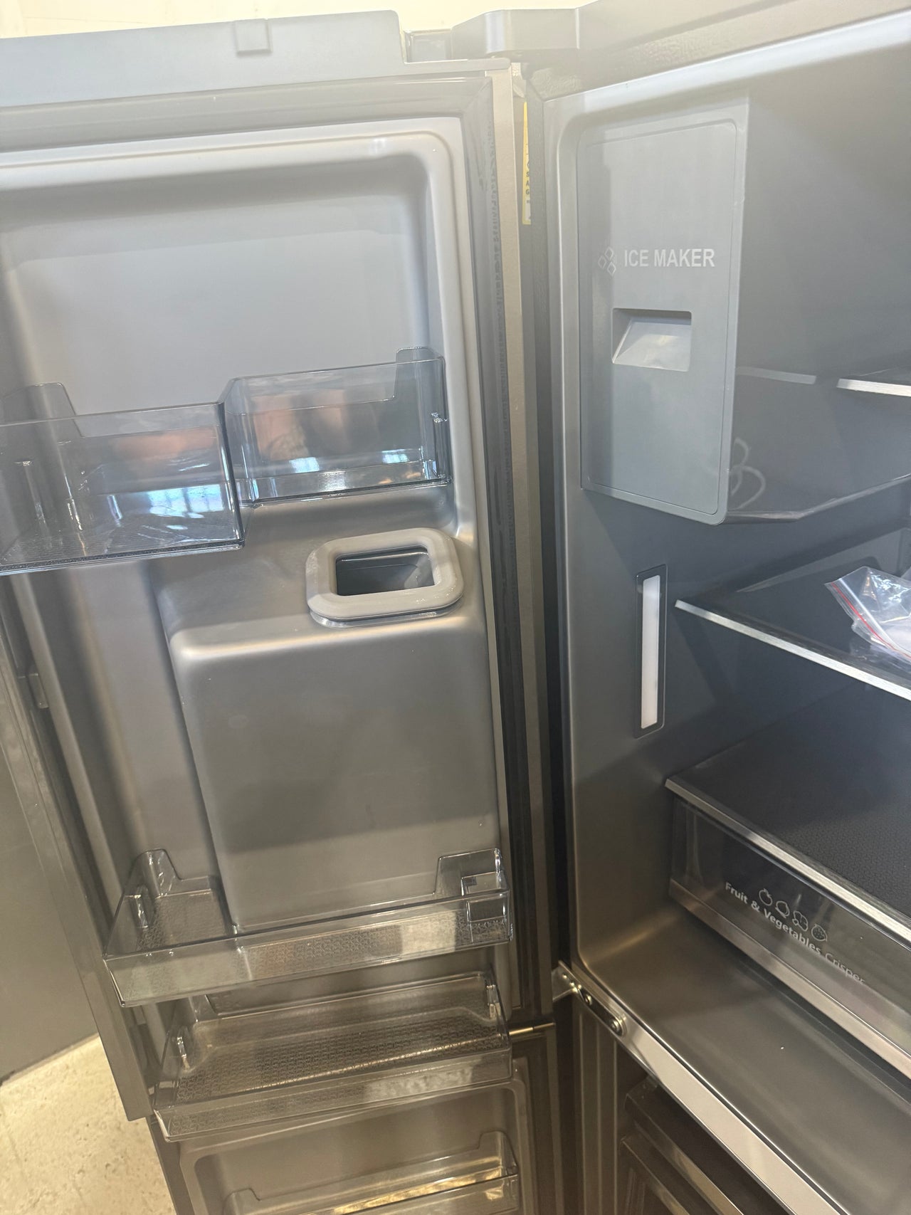 Factory second Hisense 585L PureFlat Eclipse Refrigerator Dark Stainless Steel HRCD586TBWB - Second Hand Appliances Geebung