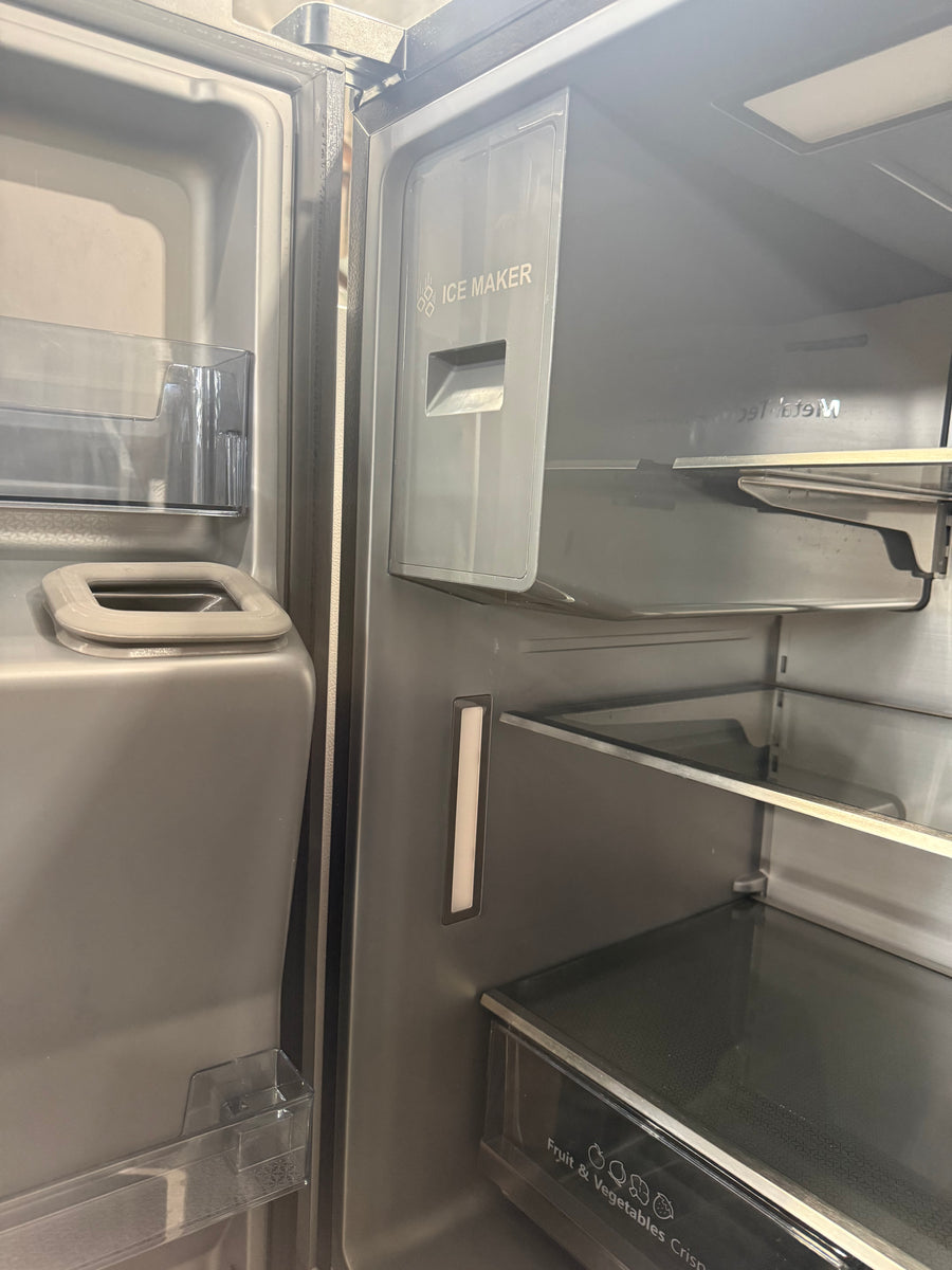 Factory second Hisense 585L PureFlat Eclipse Refrigerator Dark Stainless Steel HRCD586TBWB - Second Hand Appliances Geebung