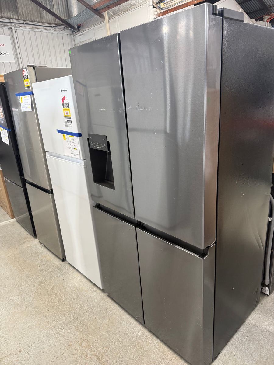 Factory second Hisense 585L PureFlat Eclipse Refrigerator Dark Stainless Steel HRCD586TBWB - Second Hand Appliances Geebung
