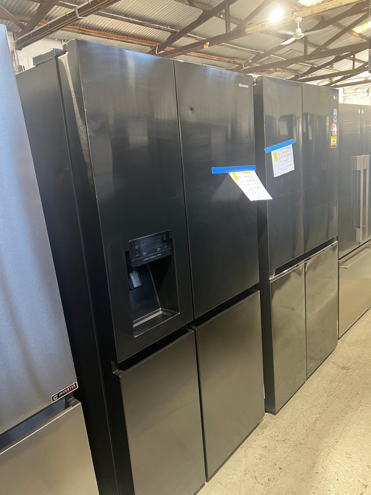 Factory second Hisense 632L Side By Side Refrigerator Model: HRSBS632BW with non-plumbed ice and water dispenser - Second Hand Appliances Geebung