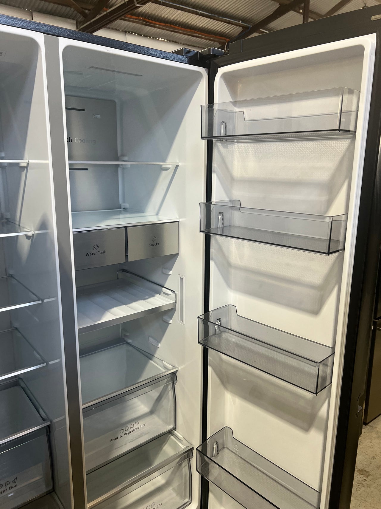Factory second Hisense 632L Side By Side Refrigerator Model: HRSBS632BW with non-plumbed ice and water dispenser - Second Hand Appliances Geebung
