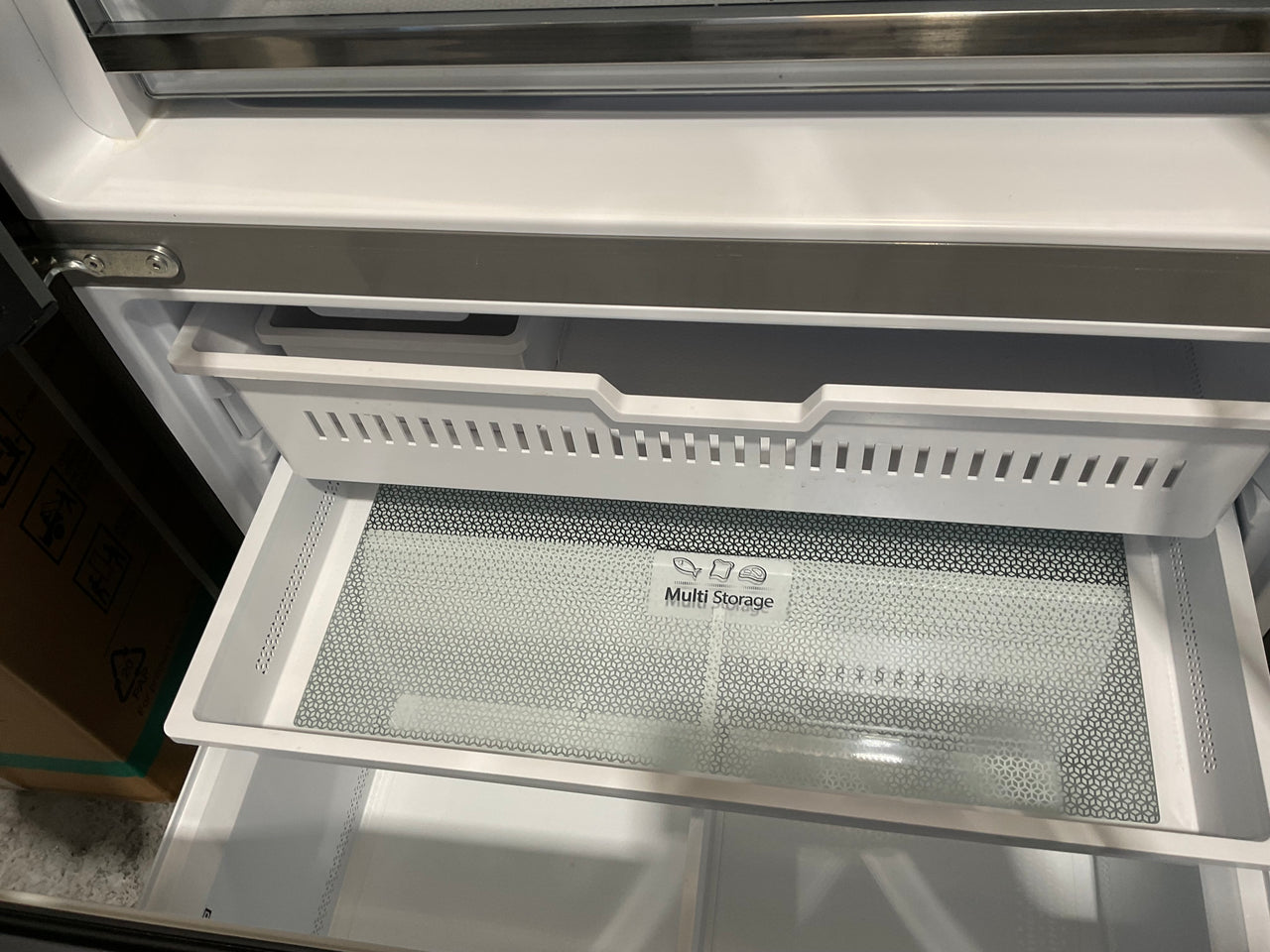 Factory second Hisense 634 L PureFlat™ French Door Refrigerator – HRFD634BW (Dark Stainless Steel) - Second Hand Appliances Geebung