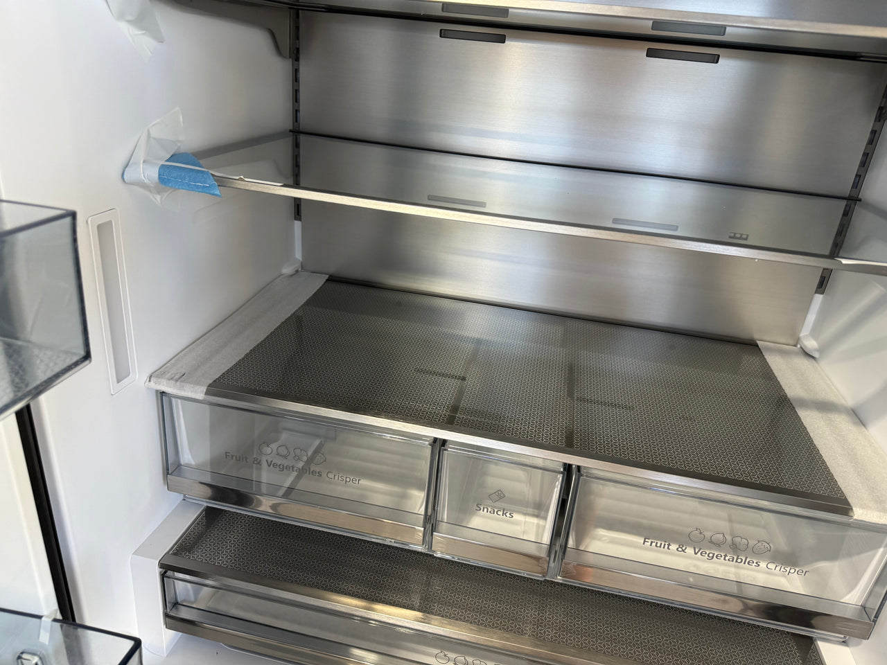 Factory second Hisense 634L French Door Refrigerator  Model: HRFD634BW - Second Hand Appliances Geebung