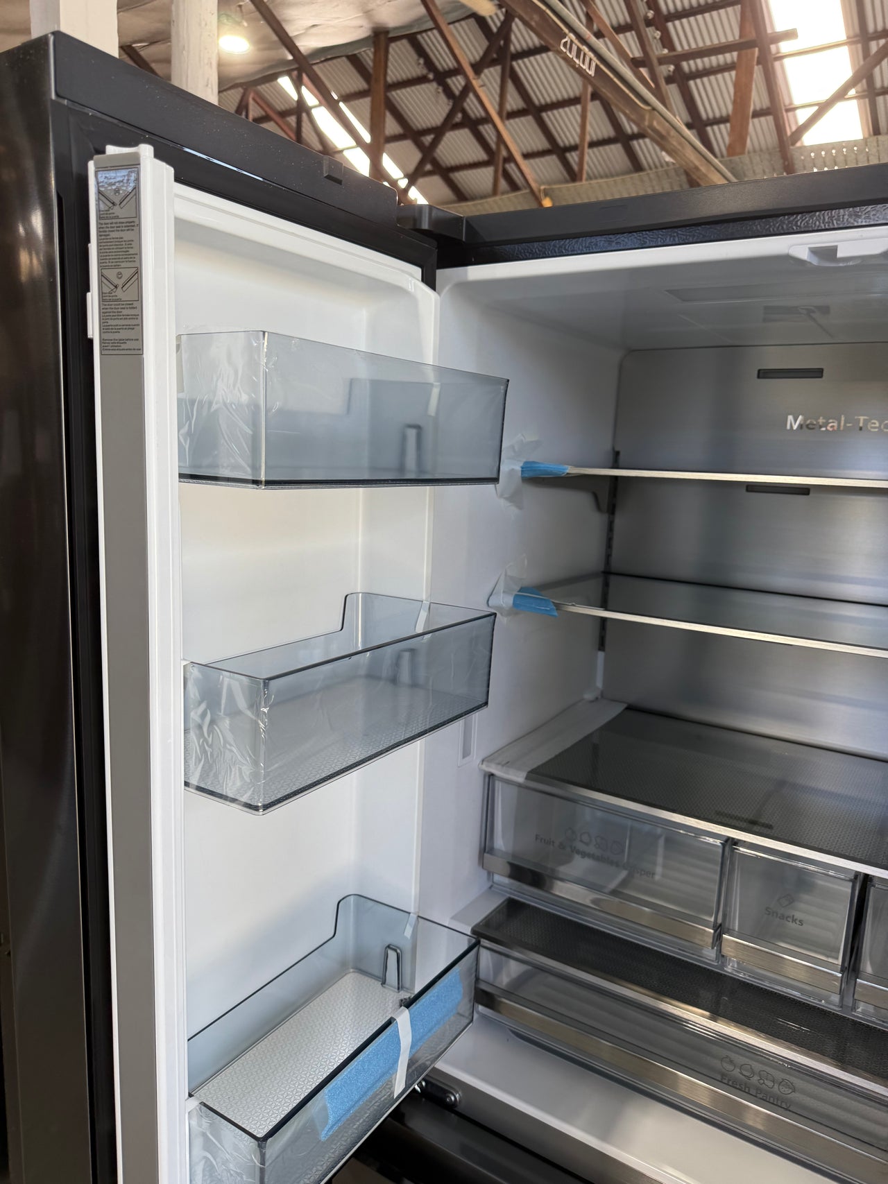 Factory second Hisense 634L French Door Refrigerator  Model: HRFD634BW - Second Hand Appliances Geebung