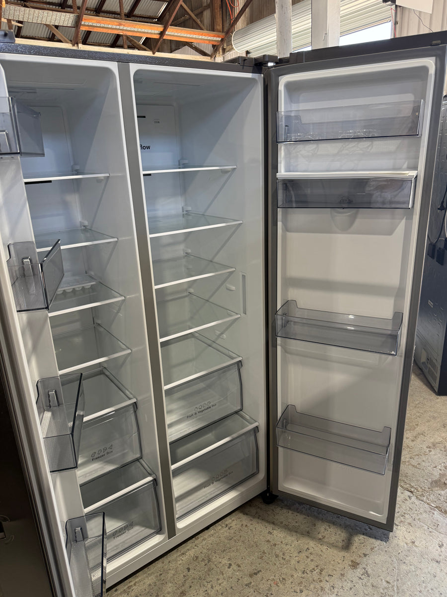 Factory second Hisense 649L Side By Side Refrigerator HRSBS649SW - Second Hand Appliances Geebung