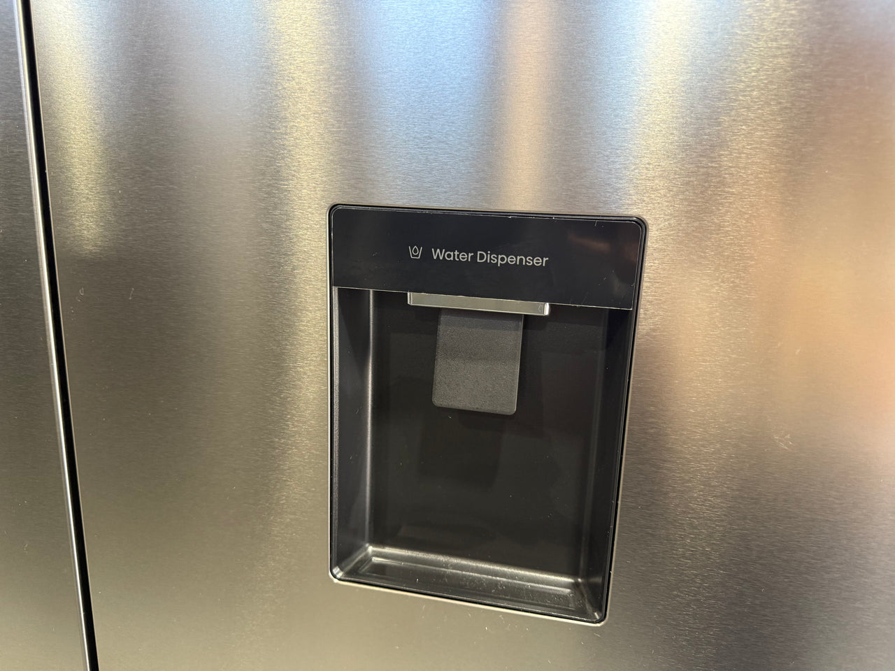 Factory second Hisense 649L Side By Side Refrigerator HRSBS649SW - Second Hand Appliances Geebung