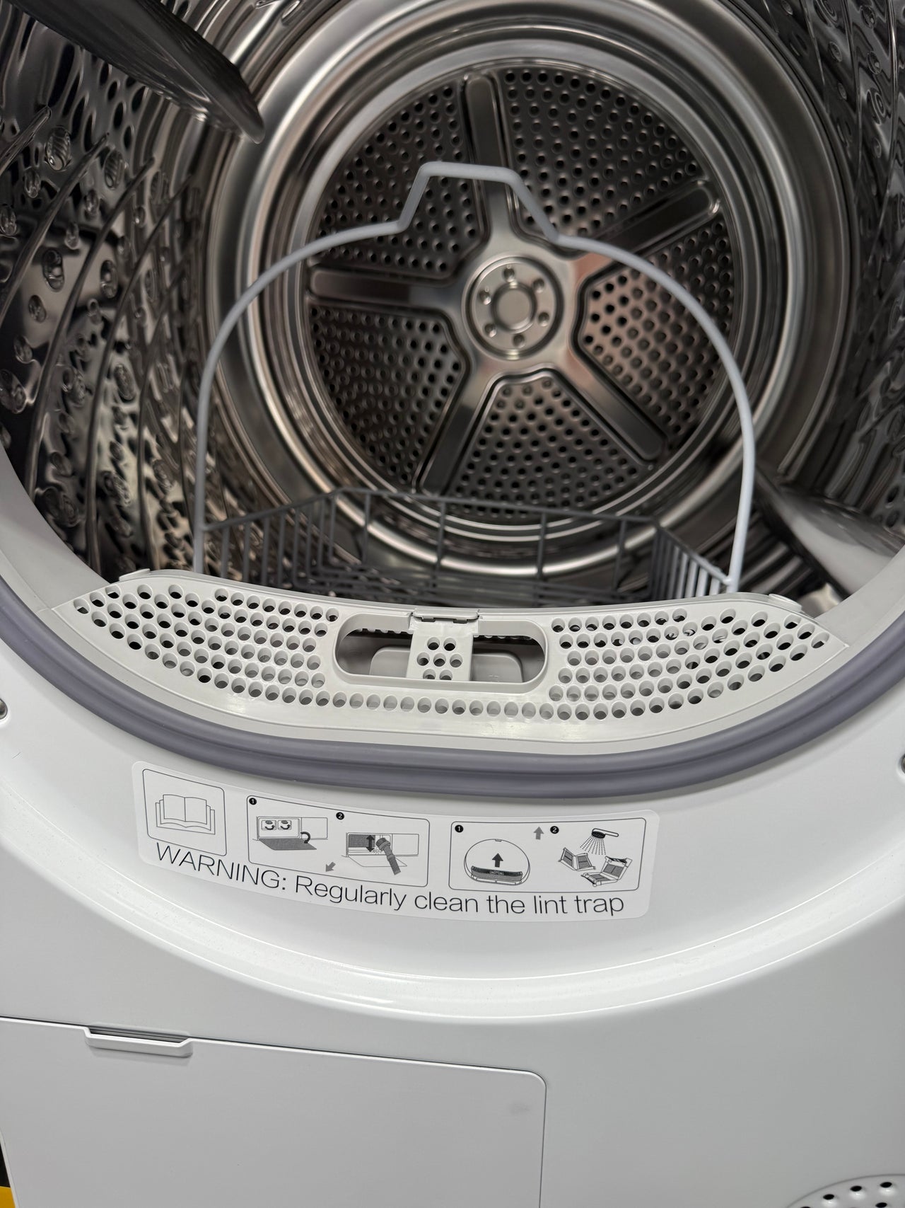 Factory second Hisense 8kg Front Load Heat Pump Dryer HDFY80H - Second Hand Appliances Geebung