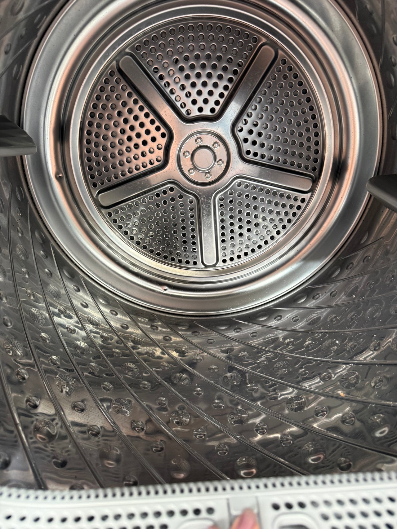 Factory second Hisense 9kg Heat Pump Dryer - Black HDFS90HAB - Second Hand Appliances Geebung