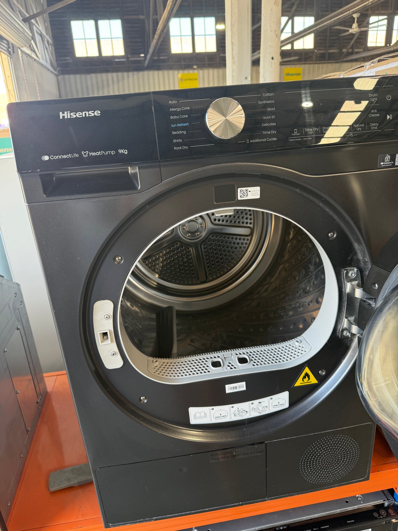 Factory second Hisense 9kg Heat Pump Dryer – Black (Model: HDFS90HAB) - Second Hand Appliances Geebung