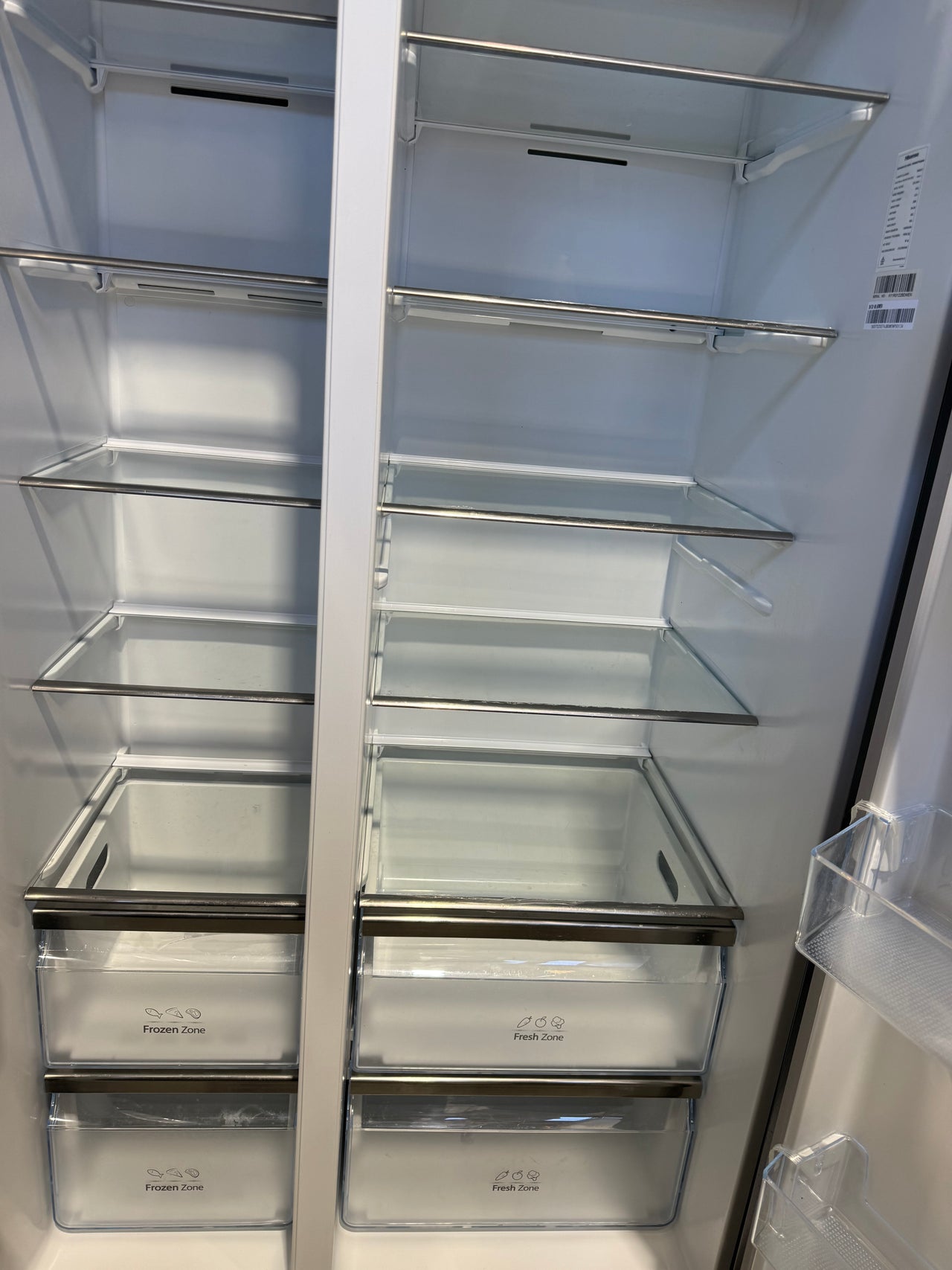 Factory second Hisense HR6SBSFF624BW 624L side-by-side refrigerator - Second Hand Appliances Geebung