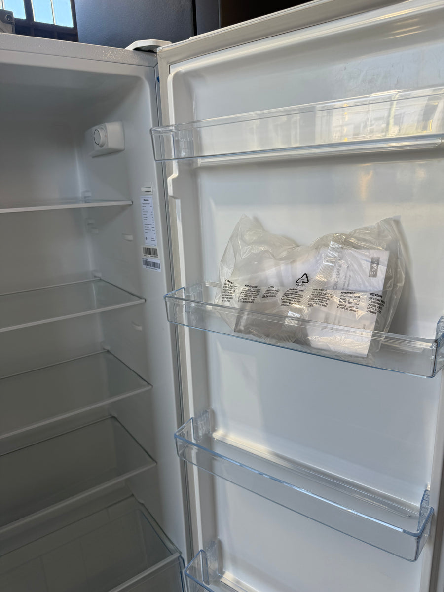 Factory second Hisense HRAF242 is a 242-litre upright refrigerator - Second Hand Appliances Geebung