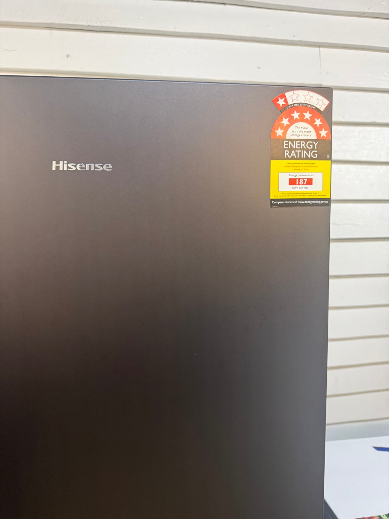 Factory second Hisense HRBM418D 417-liter bottom-mount refrigerator - Second Hand Appliances Geebung