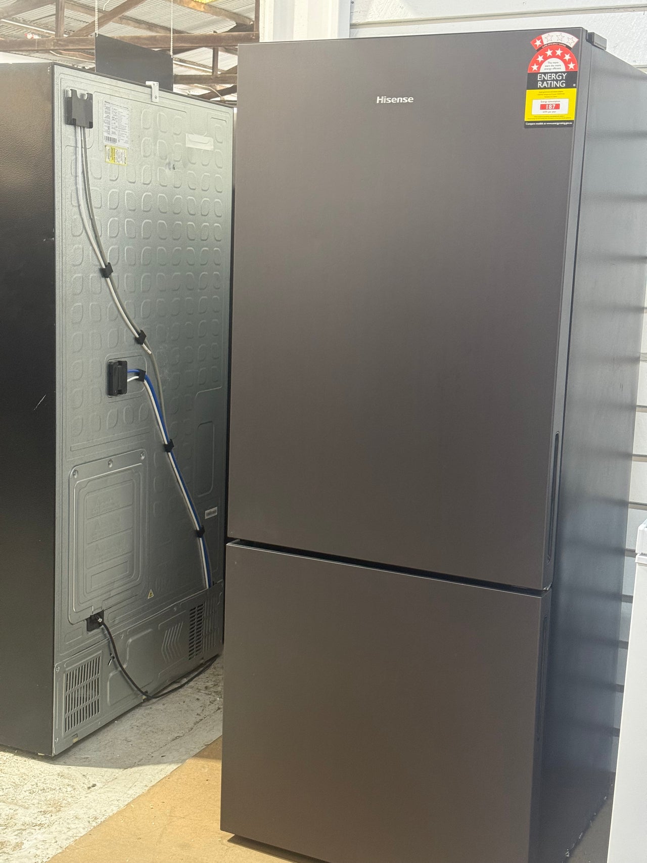 Factory second Hisense HRBM418D 417-liter bottom-mount refrigerator - Second Hand Appliances Geebung