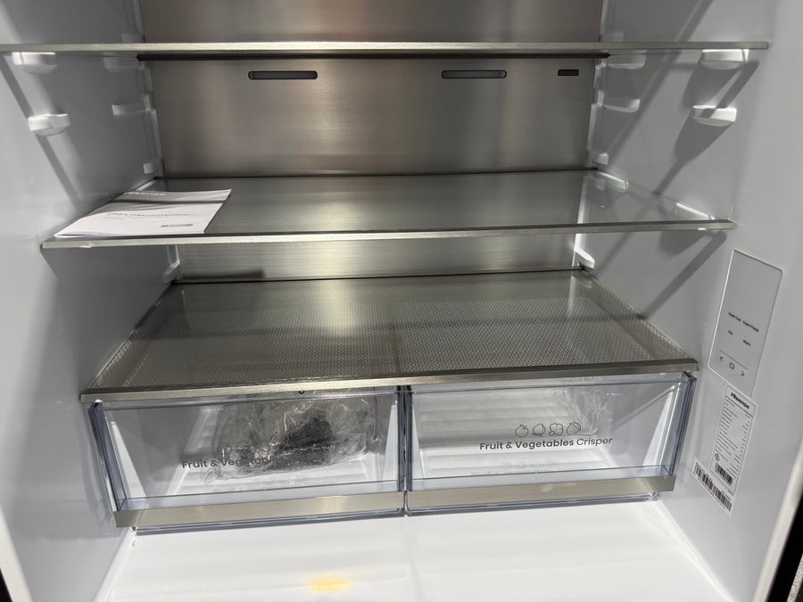 Factory second Hisense HRBM500TBW 500-litre PureFlat Bottom Mount Refrigerator - Second Hand Appliances Geebung