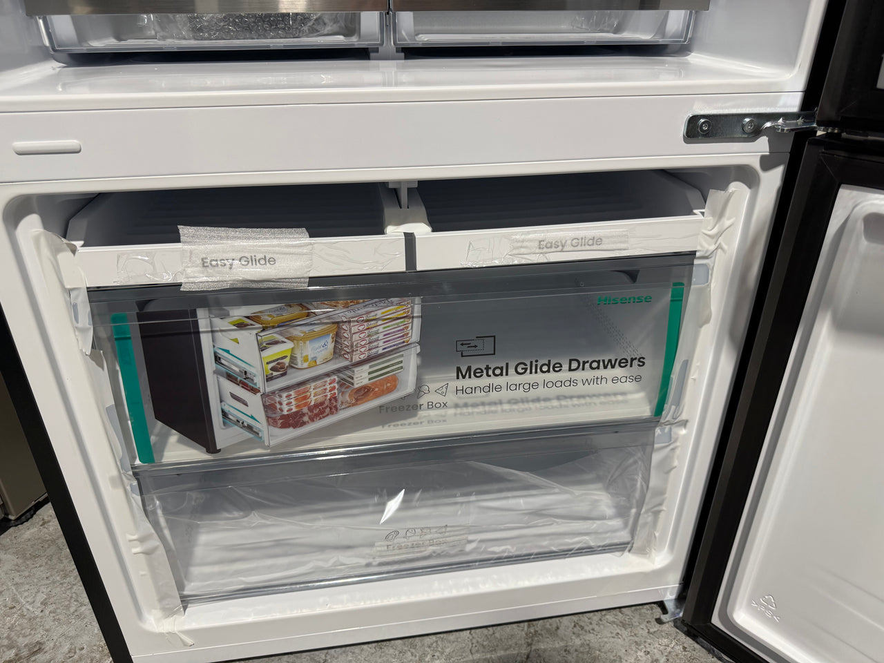 Factory second Hisense HRBM500TBW 500-litre PureFlat Bottom Mount Refrigerator - Second Hand Appliances Geebung