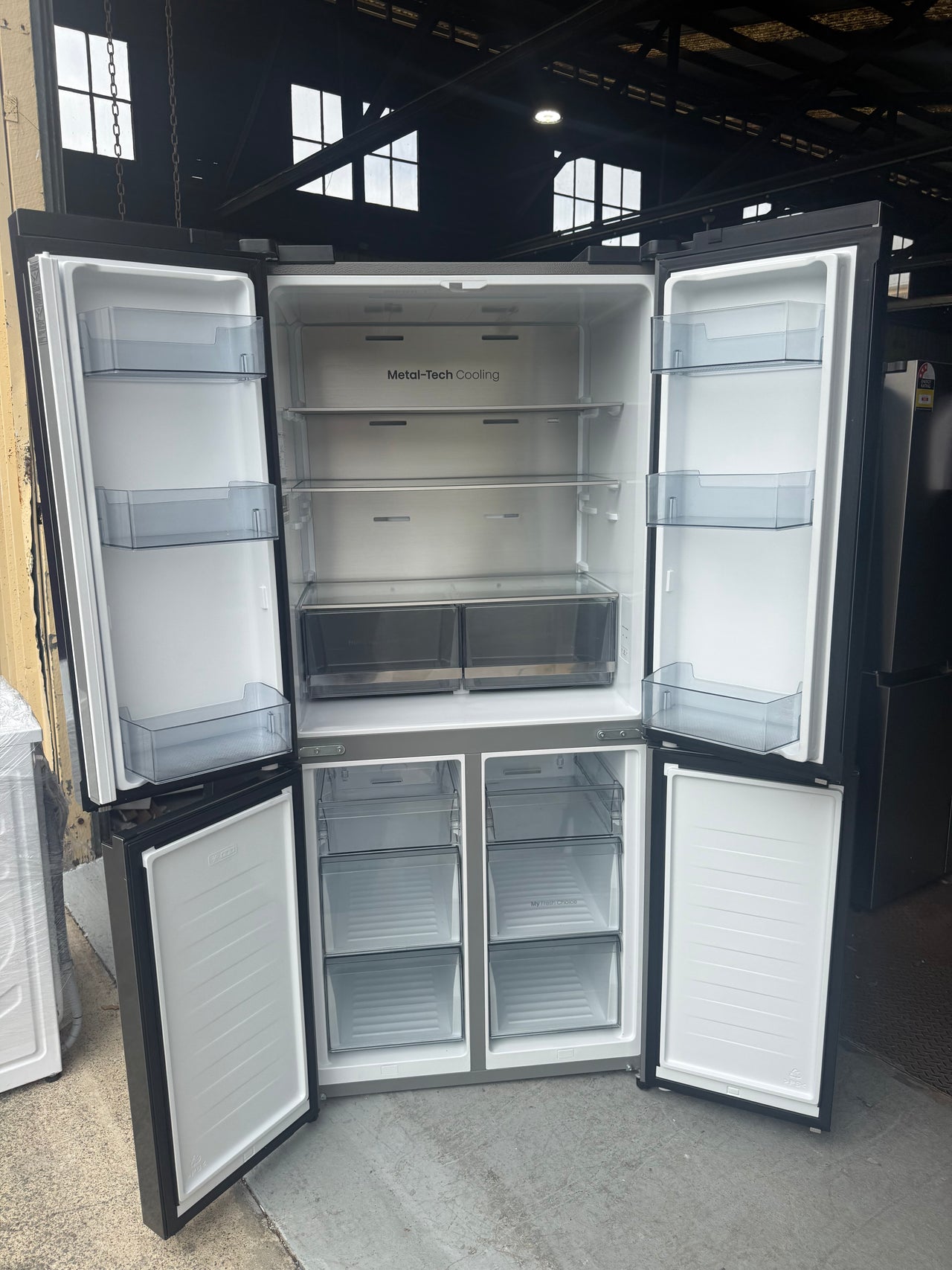 Factory second Hisense HRCD483E 483-liter French Door Refrigerator/Eco Vision - Second Hand Appliances Geebung
