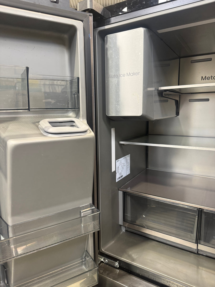 Factory second Hisense HRCD615TBWV 615L PureView French Door Fridge - Second Hand Appliances Geebung