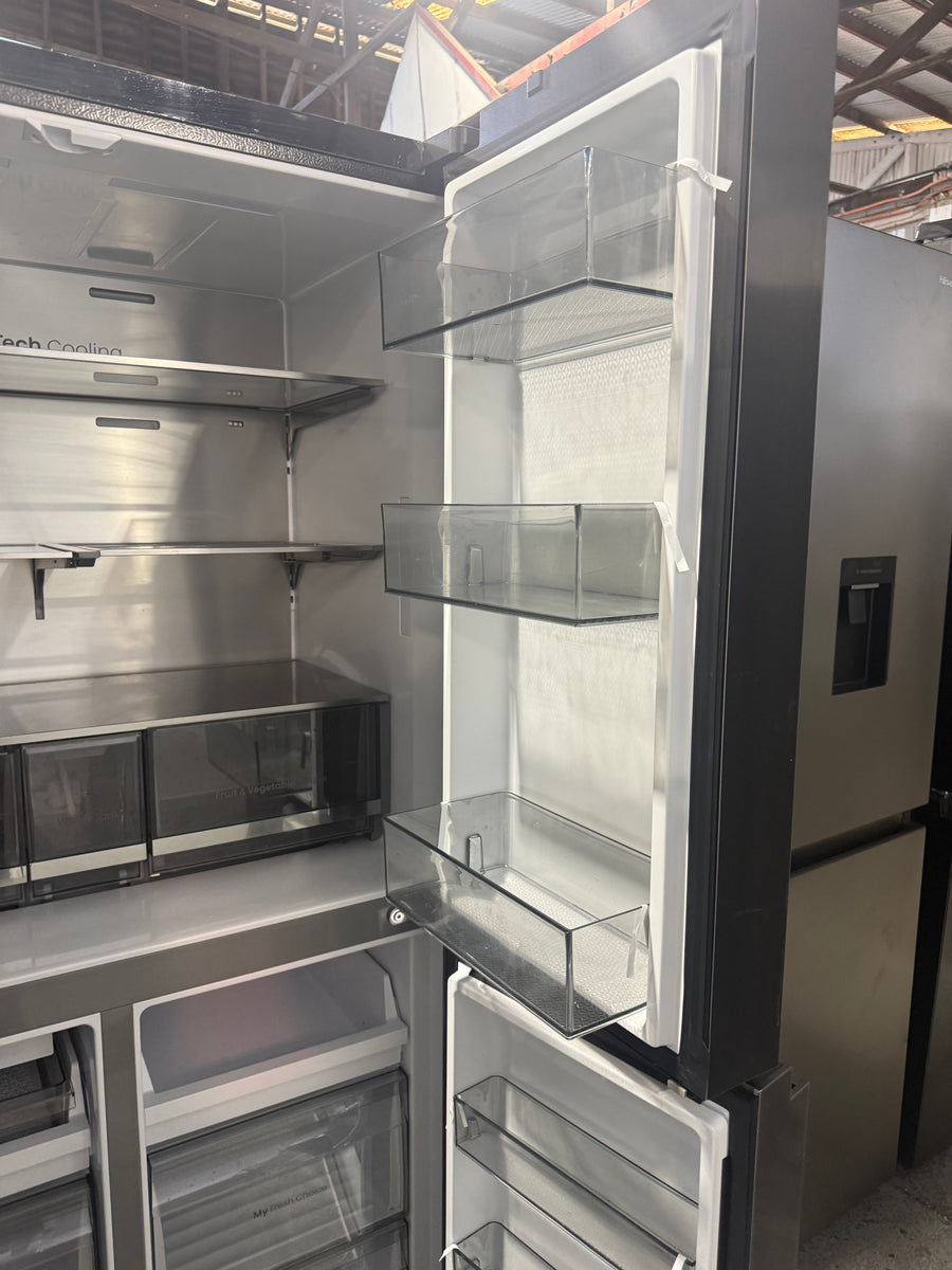Factory second Hisense HRCD640TBW 640L French Door Refrigerator - Second Hand Appliances Geebung
