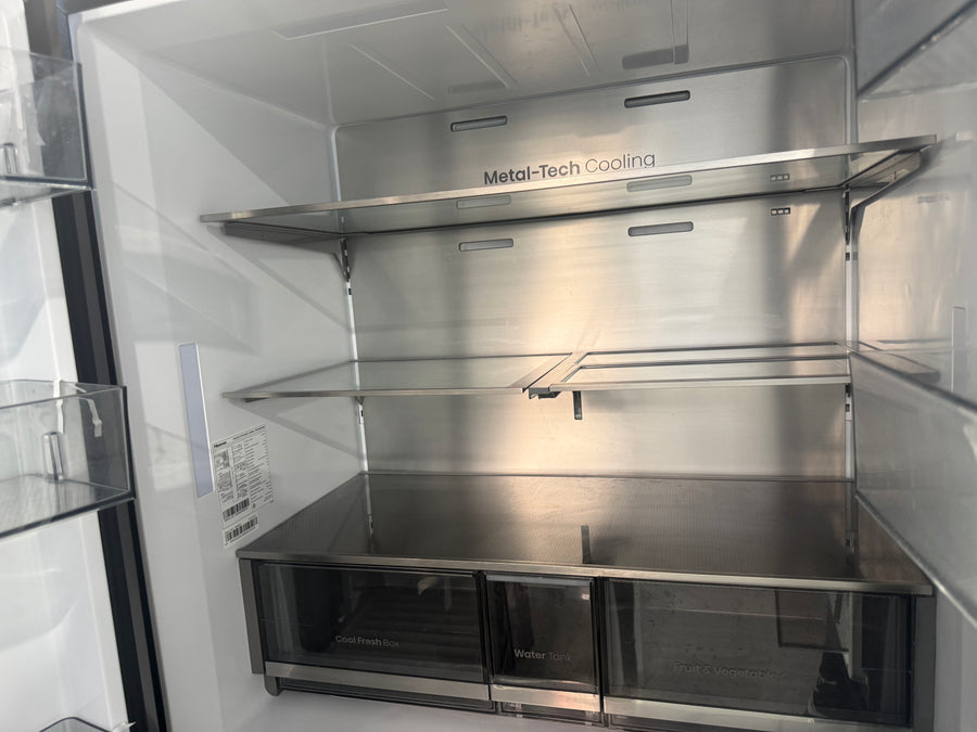 Factory second Hisense HRCD640TBW 640L French Door Refrigerator - Second Hand Appliances Geebung