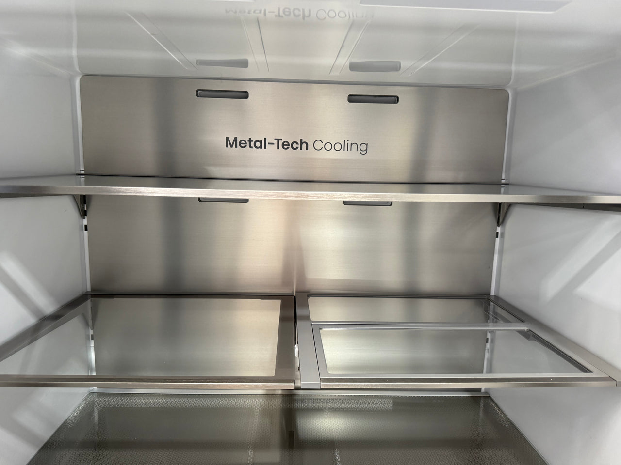 Factory second Hisense HRCD640TBW 640L PureFlex French Door Fridge - Second Hand Appliances Geebung