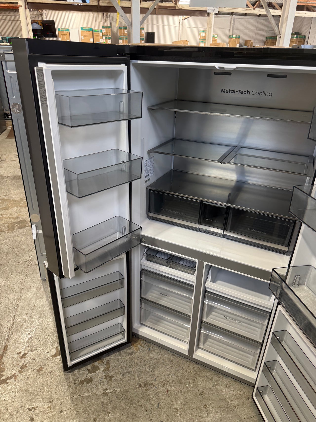 Factory second Hisense HRCD640TBW 640L PureFlex French Door Fridge - Second Hand Appliances Geebung