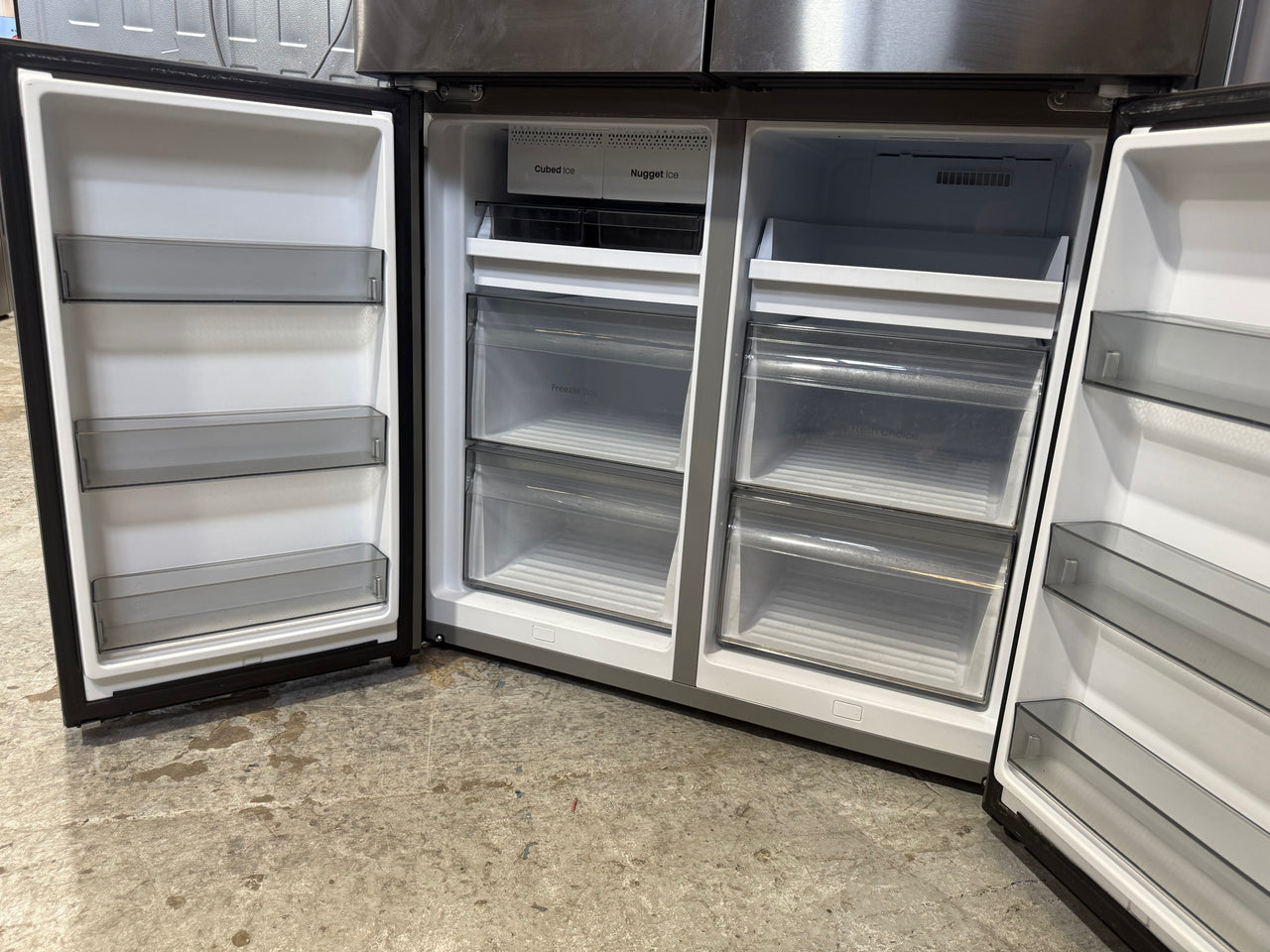 Factory second Hisense HRCD640TBW 640L PureFlex French Door Fridge - Second Hand Appliances Geebung